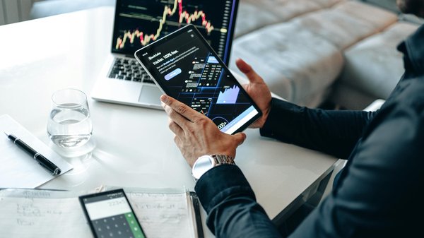 Unlock your earnings: top tips for selling your iphone 16 pro